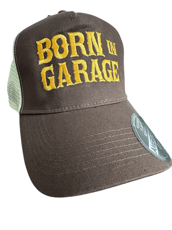 TRUCKER HAT BORN IN GARAGE